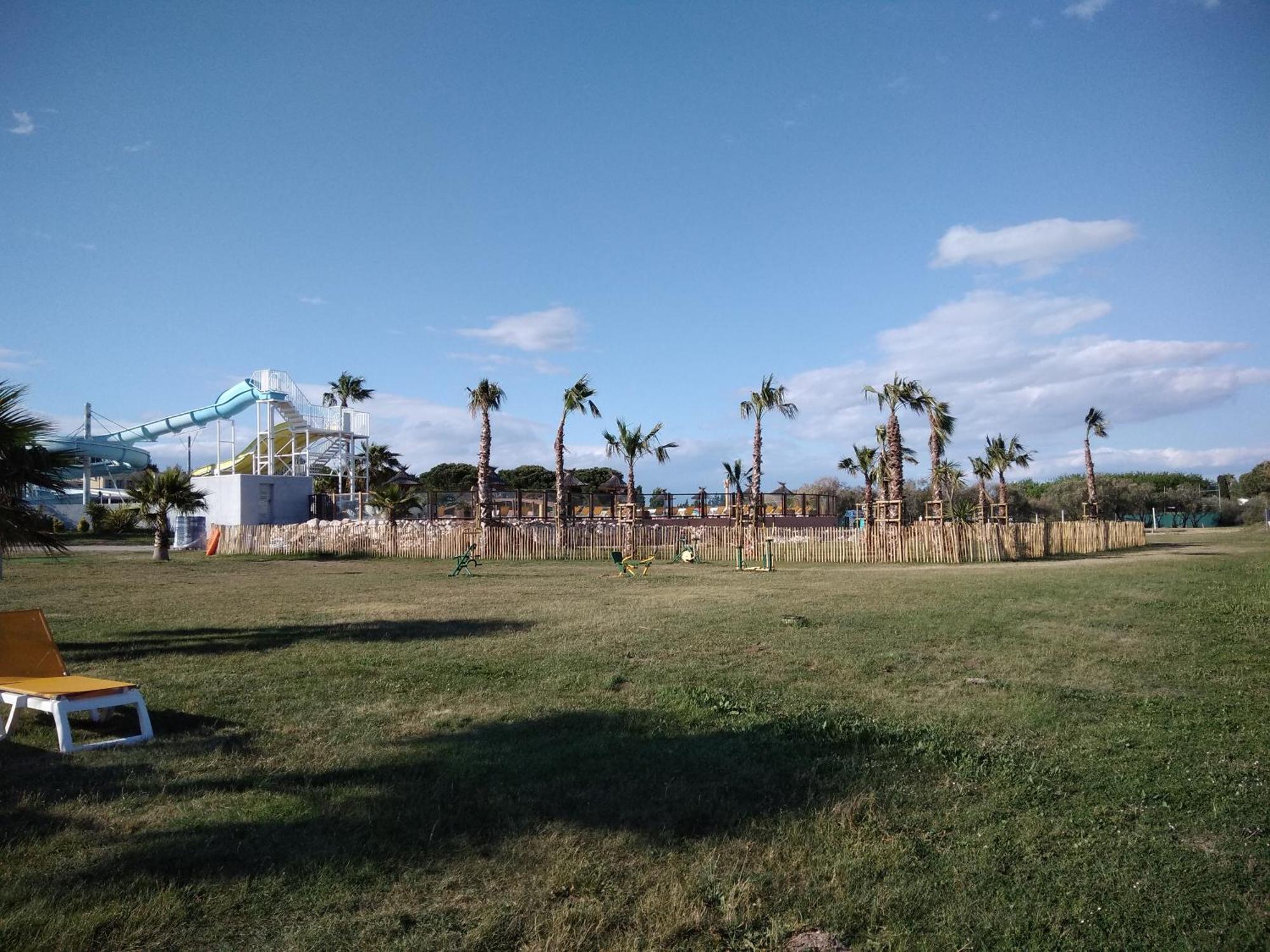 Camping 4 Etoiles Le Lac Des Reves Perols Phòng bức ảnh