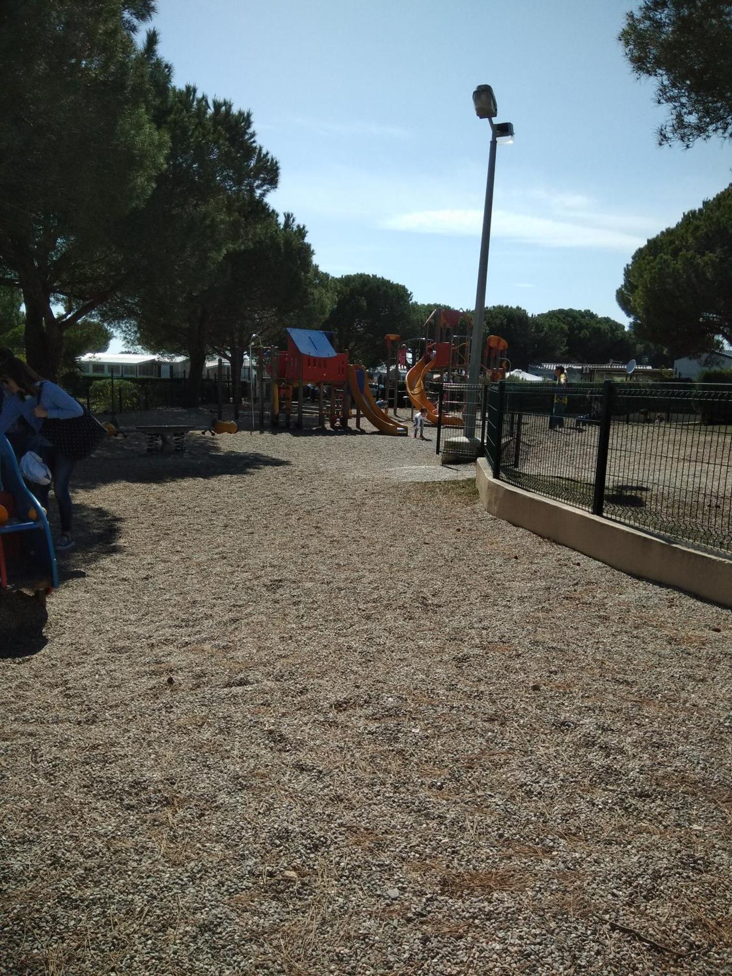 Camping 4 Etoiles Le Lac Des Reves Perols Phòng bức ảnh