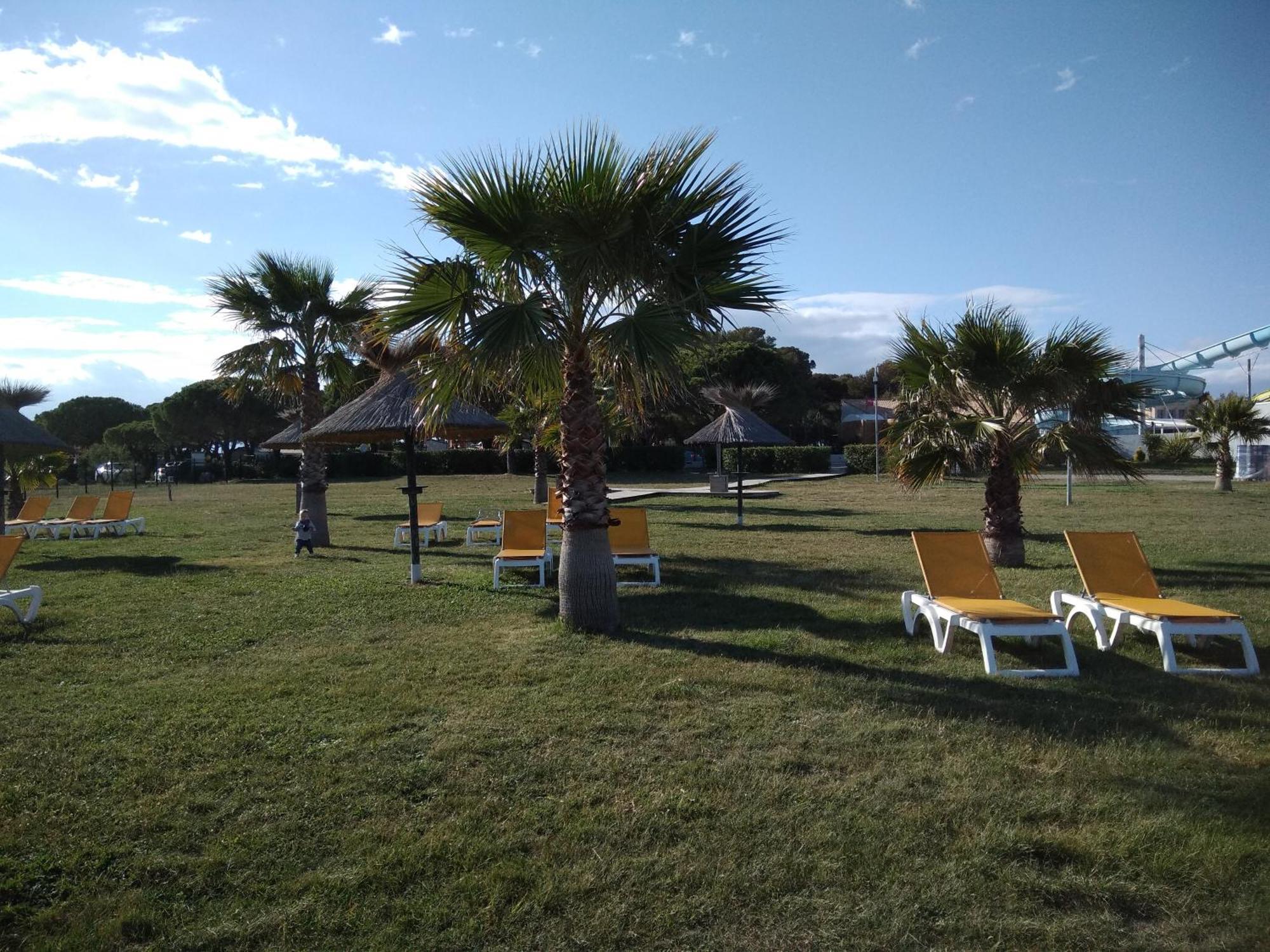Camping 4 Etoiles Le Lac Des Reves Perols Phòng bức ảnh